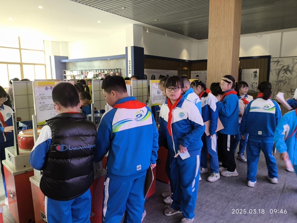 福州科技館科普大篷車走進永泰縣實驗小學