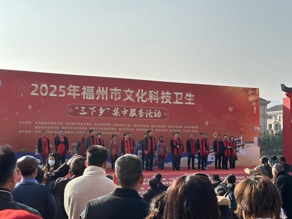 科普大篷車走進(jìn)連江縣潘渡鎮(zhèn)貴新社區(qū)