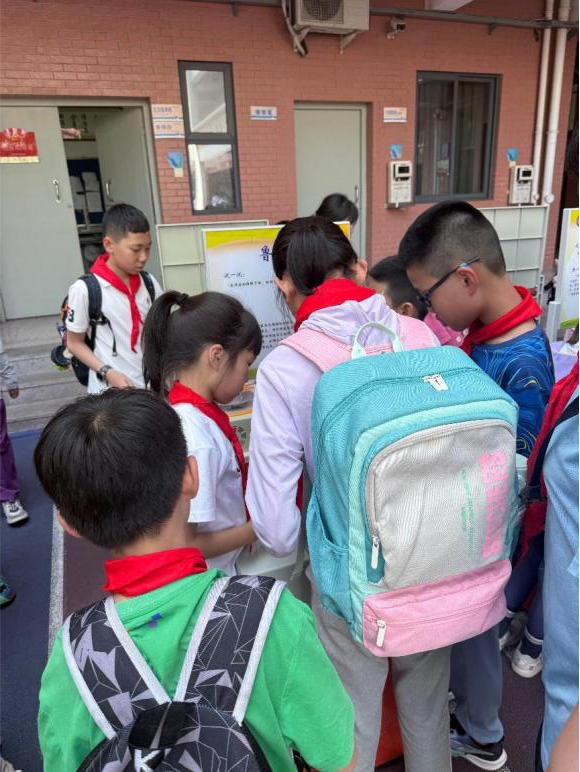 體驗(yàn)·創(chuàng)新·成長(zhǎng)——福州科技館科普大篷車走進(jìn)福州市群眾路小學(xué)