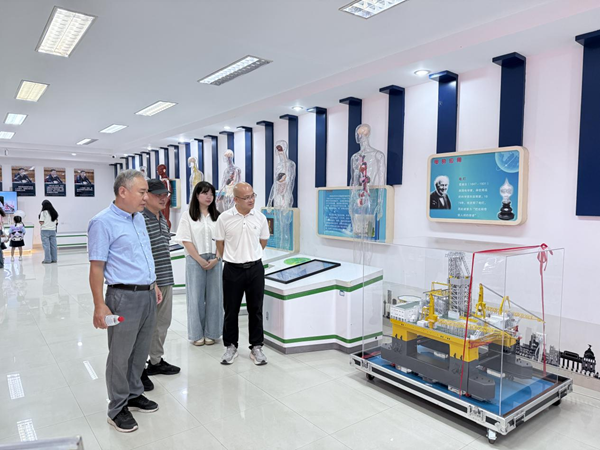 “探索科技，啟迪未來(lái)”——福州科技館流動(dòng)科普展品巡展第二站羅源站正式起航