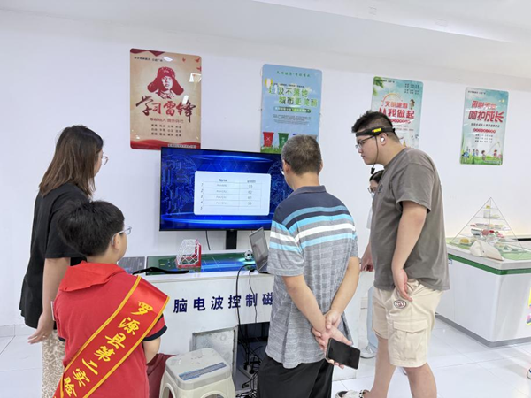 “探索科技，啟迪未來(lái)”——福州科技館流動(dòng)科普展品巡展第二站羅源站正式起航