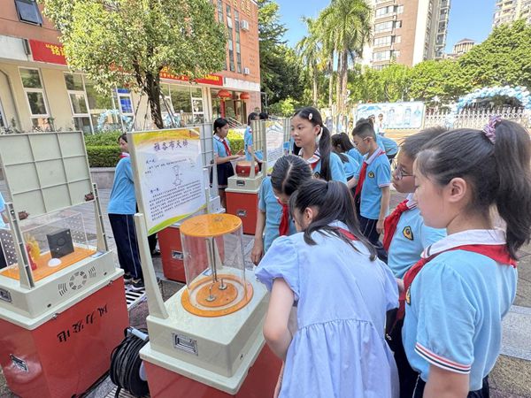 “科普啟航金港灣，探索逐夢(mèng)新天地”—— 倉(cāng)山區(qū)金港灣實(shí)驗(yàn)學(xué)校與科學(xué)的奇妙邂逅