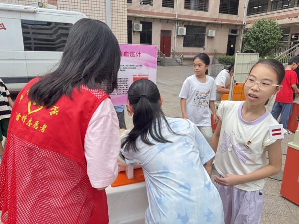 “智享長樂科普月，解鎖科學(xué)新答案”——長樂區(qū)洞江小學(xué)迎來奇妙科普之旅