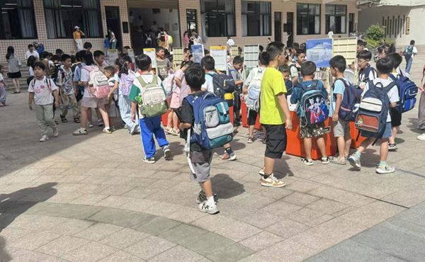 “智享長樂科普月，解鎖科學(xué)新答案”——長樂區(qū)洞江小學(xué)迎來奇妙科普之旅