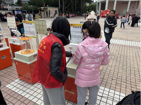 “少年強(qiáng)國(guó)夢(mèng)，馳騁啟新程”——福州市青少年活動(dòng)中心迎來奇妙科普之旅