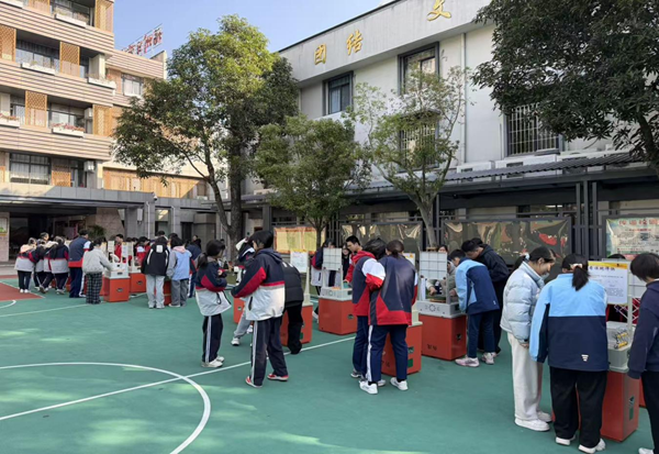 科技大篷車“解鎖”校園新體驗(yàn) 日升少年燃動2025科技探索潮