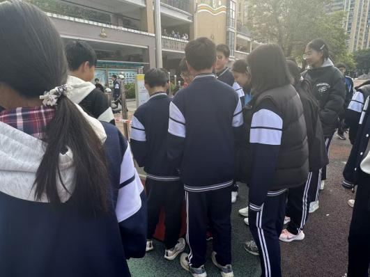 “科創(chuàng)筑夢(mèng)，藝彩紛揚(yáng)”——馬尾區(qū)江濱中學(xué)相約福州科技館共探趣味科學(xué)之約