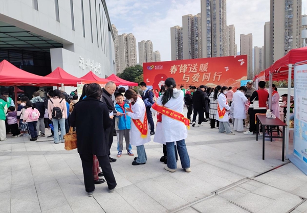 春“鋒”送暖，與愛(ài)同行——福州科技館學(xué)雷鋒日志愿服務(wù)活動(dòng)
