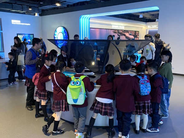 福州科技館與福建少兒頻道共同舉辦科普小記者實踐活動 福州科技館與福建少兒頻道共同舉辦科普小記者實踐活動