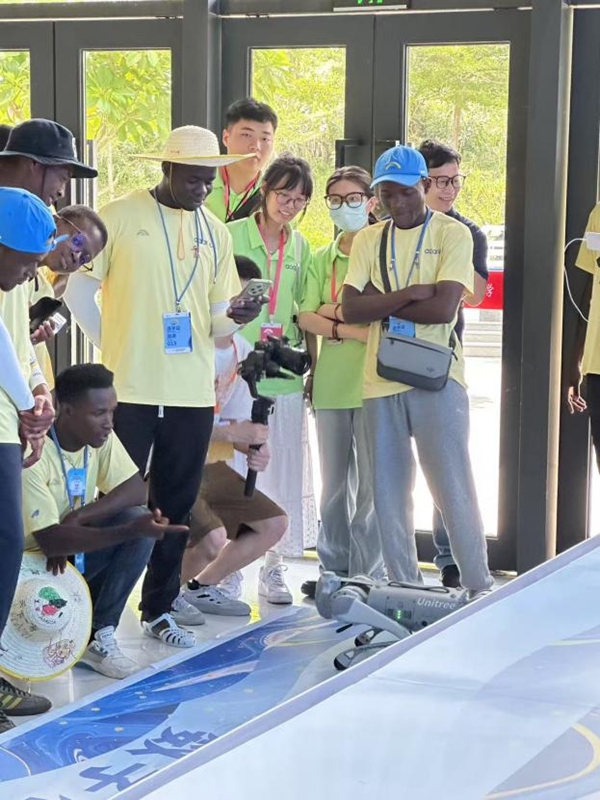 “探尋文化，鑄就科技”——福州科技館攜手福州大學(xué)助力“漢語(yǔ)橋”賽事