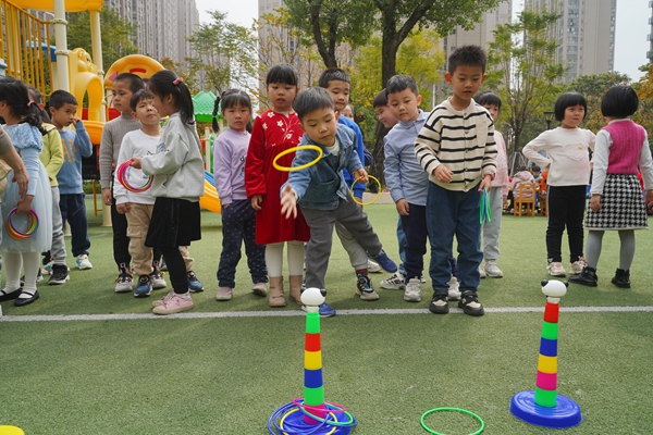 福州科技館眼健康分館開(kāi)展第二屆倉(cāng)山區(qū)兒童青少年近視防控趣味運(yùn)動(dòng)會(huì)