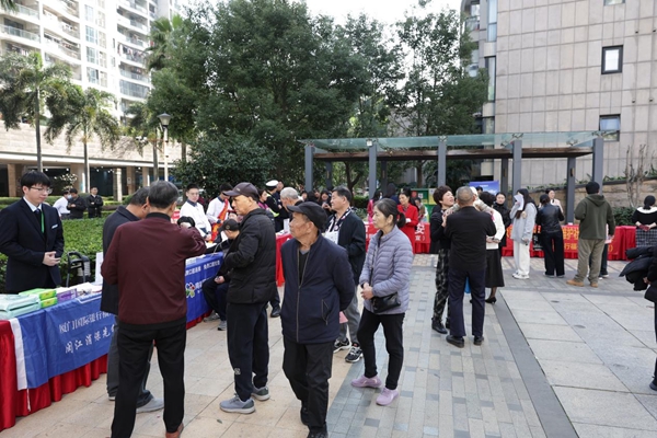 反邪教宣傳教育走進(jìn)鑫龍社區(qū)、鰲峰洲社區(qū)