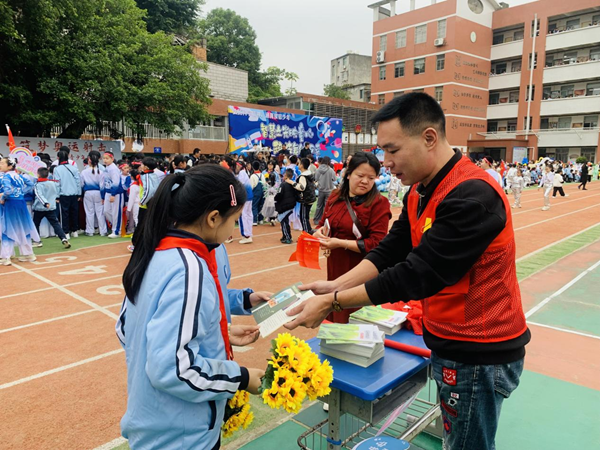 反邪教宣傳活動走進(jìn)閩侯縣青口滬嶼小學(xué)