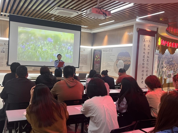 福州市反邪教協(xié)會(huì)聯(lián)合多部門開(kāi)展“巾幗普法八閩行 反邪防詐護(hù)家寧”主題宣傳活動(dòng)