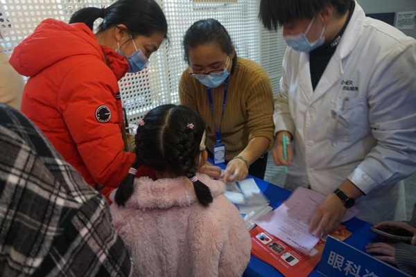 親子樂(lè)享福氣 福娃喜鬧元宵丨美蒂斯口腔元宵送溫暖
