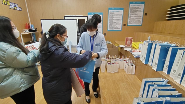 親子樂(lè)享福氣 福娃喜鬧元宵丨美蒂斯口腔元宵送溫暖