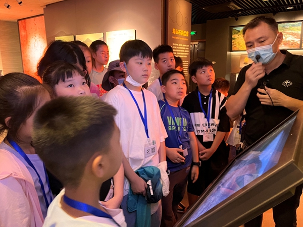 福州科技館壽山石分館開展戶外徒步研學(xué)活動(dòng)