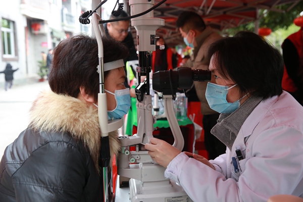 福州科技館眼健康分館參加2024年省、市“三下鄉(xiāng)”集中服務(wù)活動(dòng)