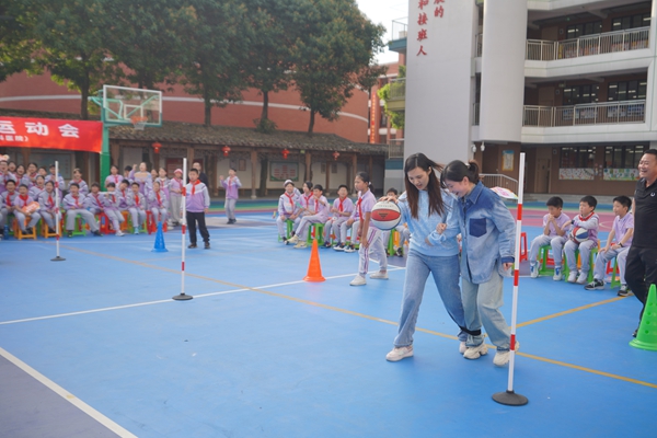 “目”浴陽光 預(yù)防近視——這場趣味運動會快樂又護(hù)眼