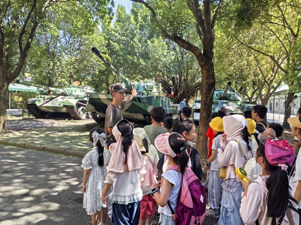 “探索國(guó)防科技 點(diǎn)燃科學(xué)夢(mèng)想”閩都科普研學(xué)行活動(dòng)圓滿(mǎn)完成 “探索國(guó)防科技 點(diǎn)燃科學(xué)夢(mèng)想”閩都科普研學(xué)行活動(dòng)圓滿(mǎn)完成