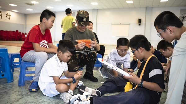 “探索國(guó)防科技 點(diǎn)燃科學(xué)夢(mèng)想”閩都科普研學(xué)行活動(dòng)圓滿(mǎn)完成 “探索國(guó)防科技 點(diǎn)燃科學(xué)夢(mèng)想”閩都科普研學(xué)行活動(dòng)圓滿(mǎn)完成