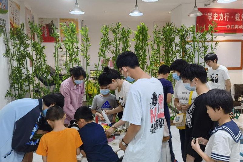 福建本土探秘”系列之“爬行天下”蛇類科普活動(dòng)   