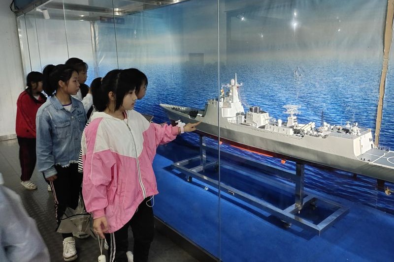 福州市亭江小學進入龍翔科普教育基地