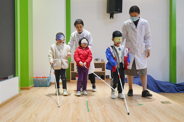 福州科技館眼健康分館開(kāi)展近視防控宣傳教育月系列活動(dòng)