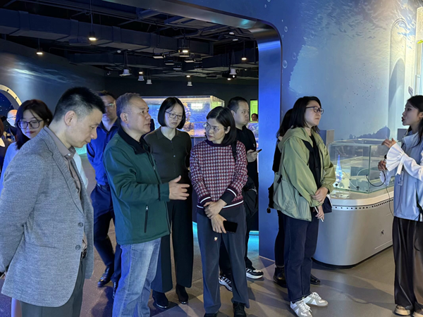 嘉興市科技館調(diào)研福州科技館
