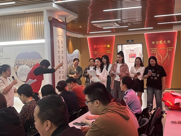 福州市反邪教協(xié)會(huì)聯(lián)合多部門開(kāi)展“巾幗普法八閩行 反邪防詐護(hù)家寧”主題宣傳活動(dòng)