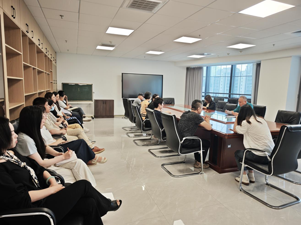 福州科技館深入貫徹中央八項(xiàng)規(guī)定精神學(xué)習(xí)教育，擰緊違規(guī)吃喝“監(jiān)督閥”，開展侵害群眾利益問題案例警示教育