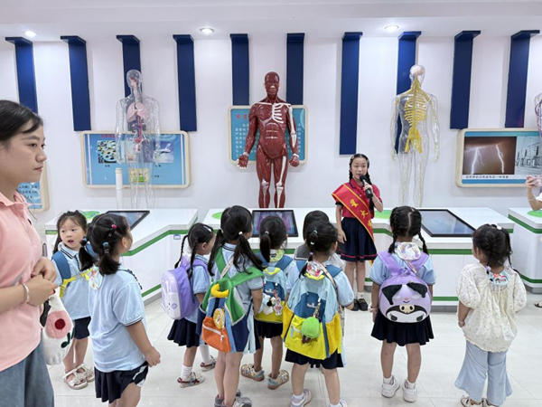 “探索科技，啟迪未來”——福州科技館流動科普展品巡展第二站羅源站正式起航