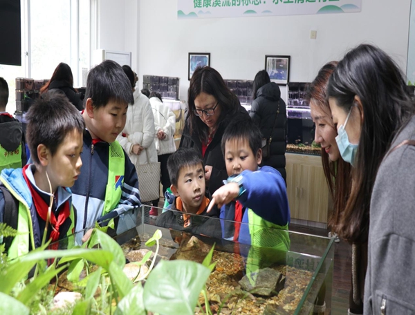 福州科技館開展312植樹節(jié)——“擁抱春天，探索大自然的奧秘”分館研學活動