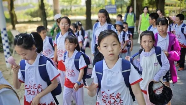 “筑夢未來”大型科普活動(dòng)暨福州科技館“玩轉(zhuǎn)科學(xué)?手工作坊”第三期活動(dòng)舉辦