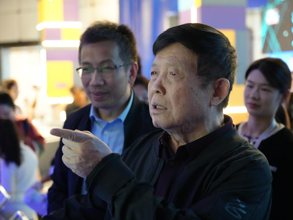中國工程院院士李玉到訪福州科技館