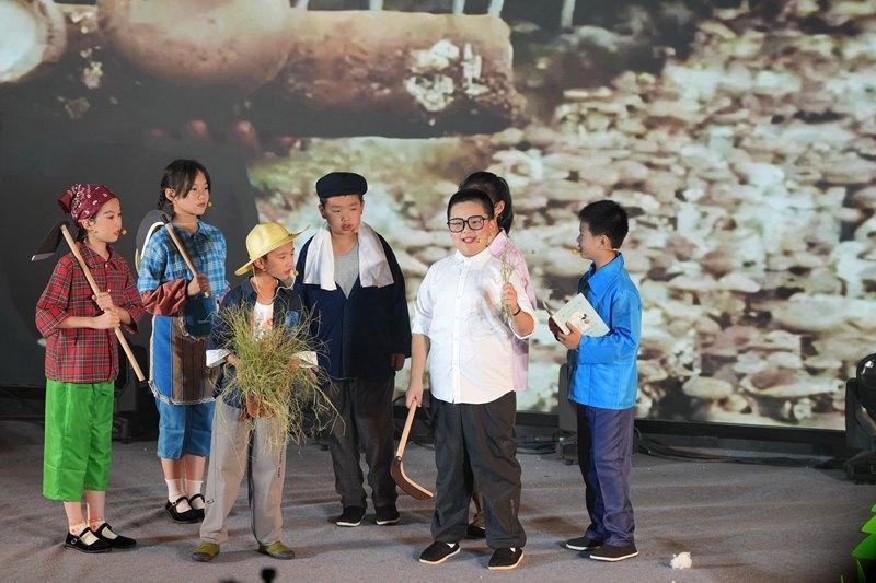 當(dāng)科學(xué)家故事被少年搬上舞臺(tái)：一場(chǎng)跨越時(shí)空的“精神接力”在晉安上演