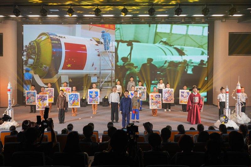 當(dāng)科學(xué)家故事被少年搬上舞臺(tái)：一場(chǎng)跨越時(shí)空的“精神接力”在晉安上演