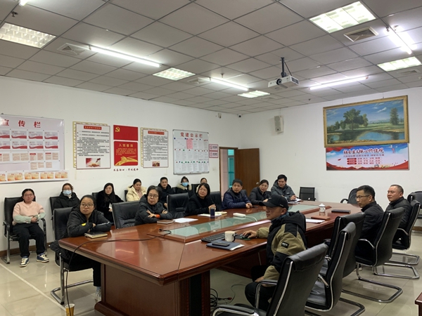 福州科技館組織觀看黨風(fēng)廉政教育警示片《瘋狂斂財?shù)闹袑W(xué)校長》