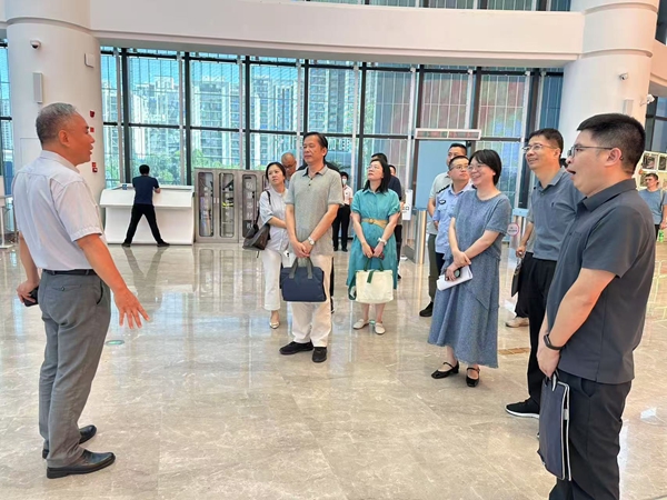 福州市直機(jī)關(guān)第二聯(lián)系片在福州科技館開展2025年度優(yōu)秀黨建項目“亮?xí)癖葘W(xué)”活動 福州市直機(jī)關(guān)第二聯(lián)系片在福州科技館開展2025年度優(yōu)秀黨建項目“亮?xí)癖葘W(xué)”活動