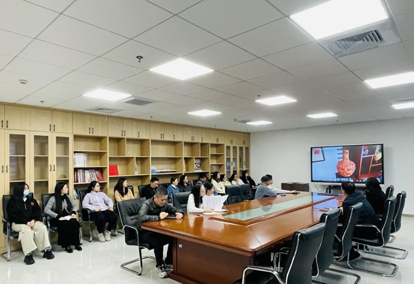 福州科技館組織觀看廉政教育警示片《青海銀行原董事長王麗的“奢侈品”人生》